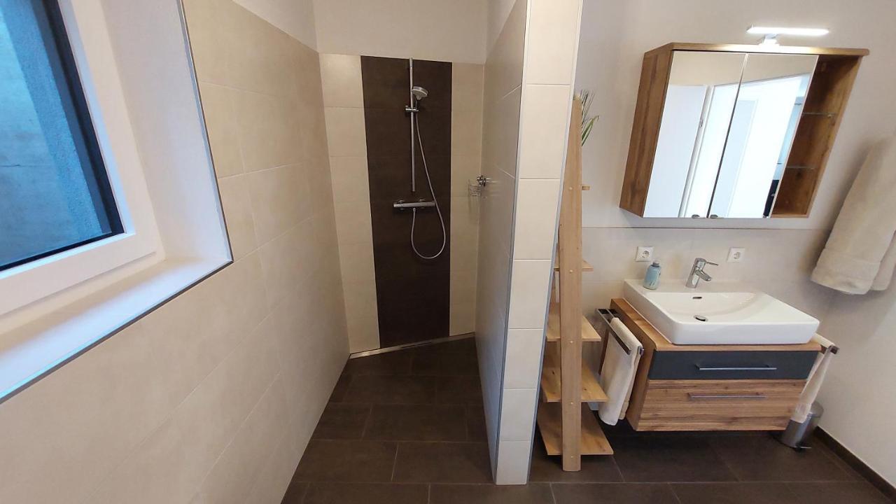 Ferienwohnung Claudia Mit Terrasse Nussdorf am Attersee Eksteriør bilde